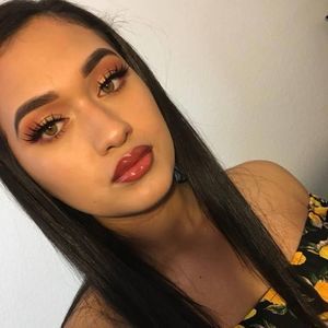 Meet your Posher, Odalys